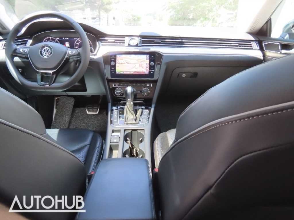 폭스바겐 아테온 2.0 TDI 엘레강스 프레스티지 이미지 16