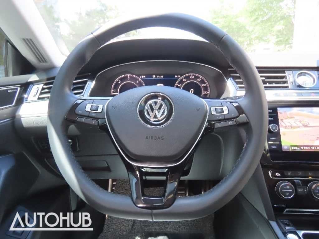 폭스바겐 아테온 2.0 TDI 엘레강스 프레스티지 이미지 17