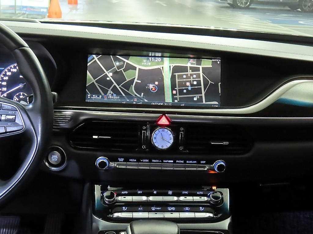 제네시스 EQ900 3.8 GDI AWD 프리미엄 럭셔리 이미지 11