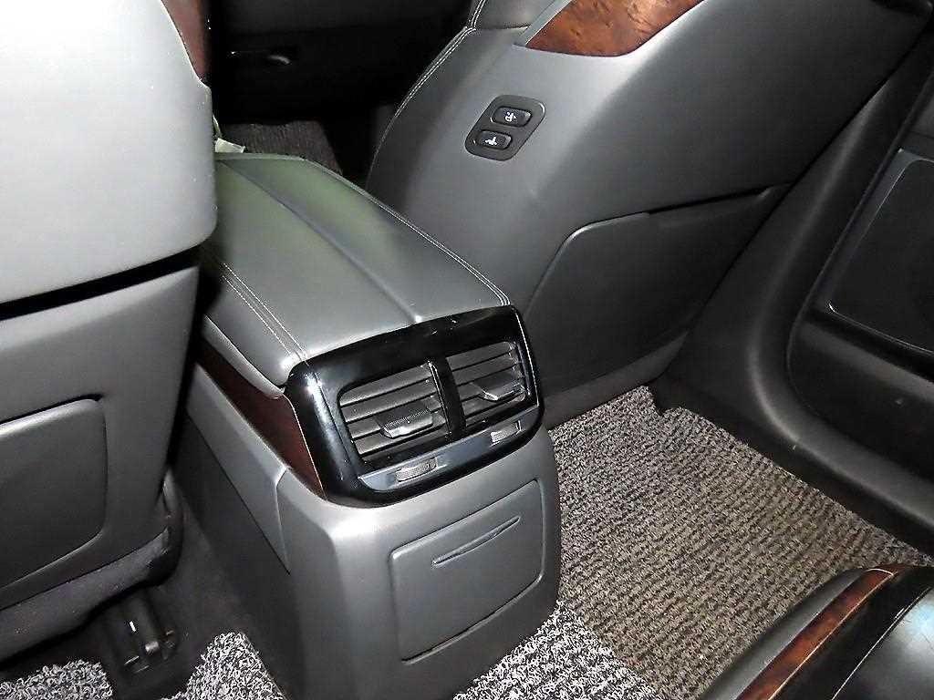 제네시스 EQ900 3.8 GDI AWD 프리미엄 럭셔리 이미지 14