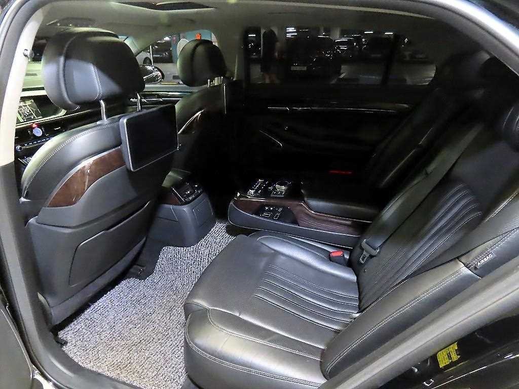 제네시스 EQ900 3.8 GDI AWD 프리미엄 럭셔리 이미지 7