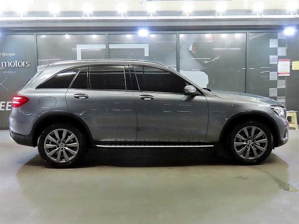벤츠 GLC 클래스 GLC클래스 X253 GLC 350 e 4MATIC 이미지 3