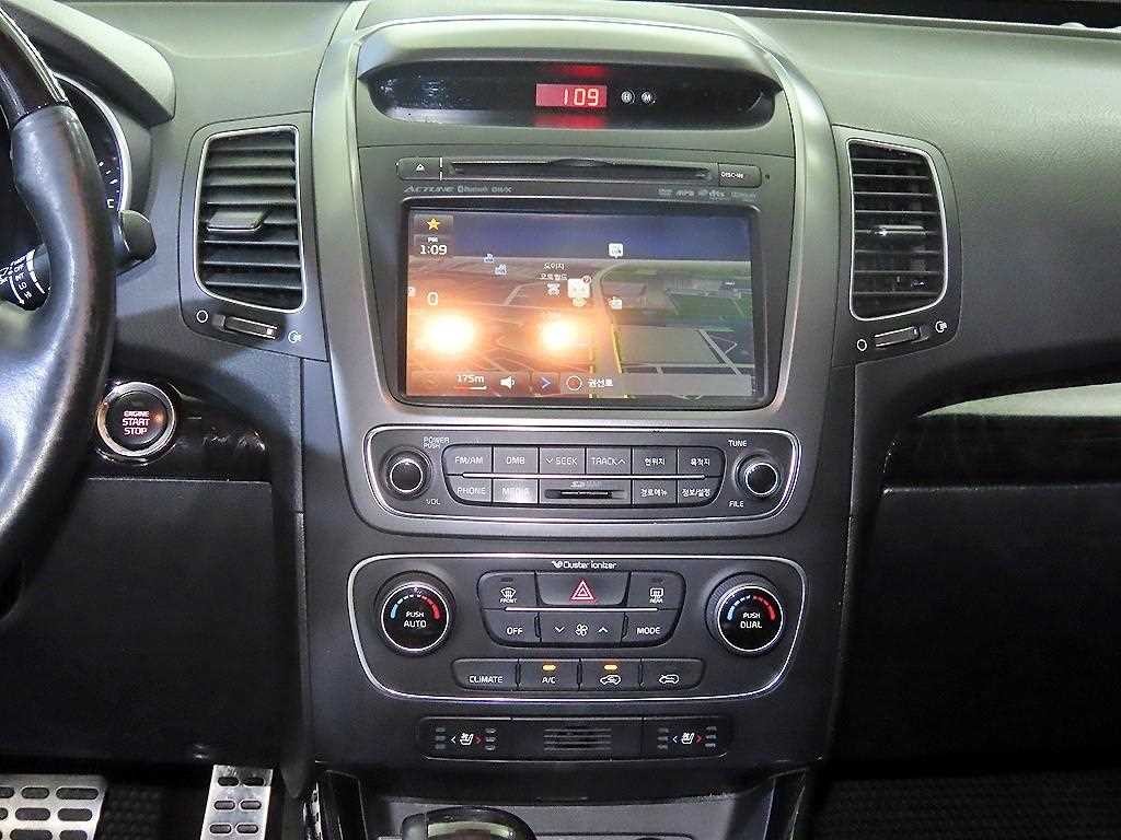 기아 쏘렌토 뉴 쏘렌토 R 2WD 2.0 노블레스 이미지 11