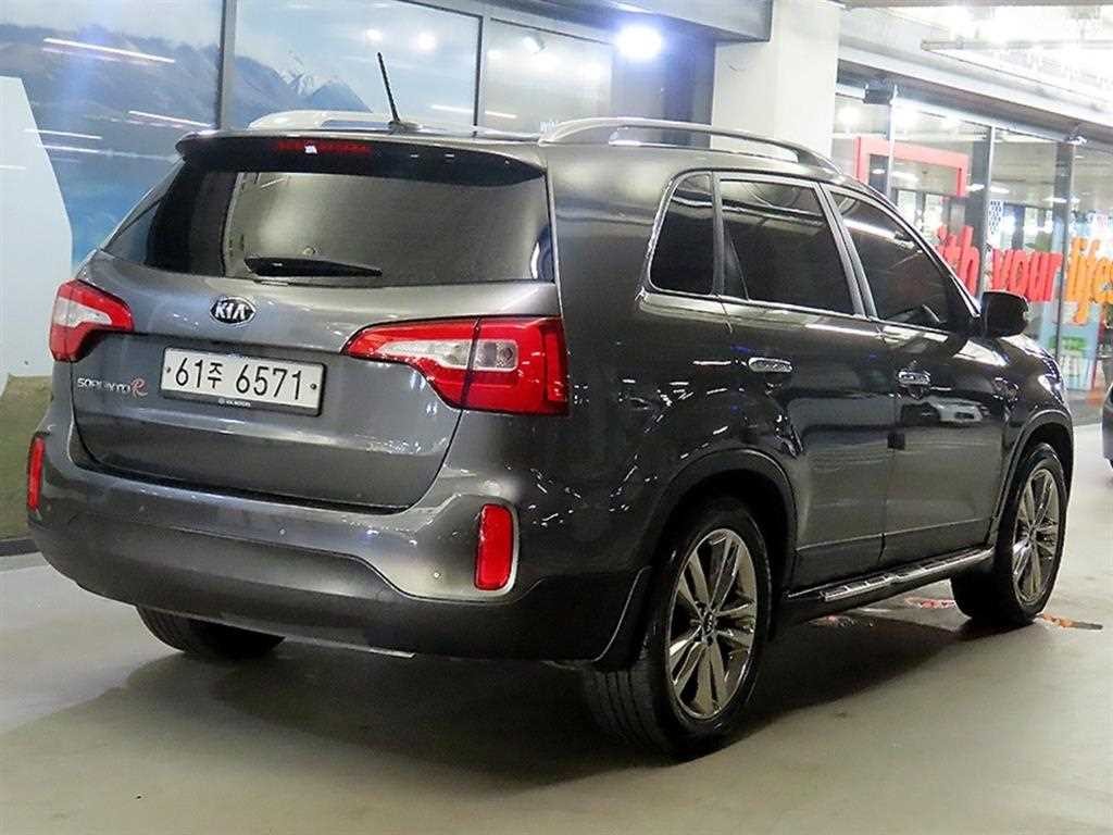 기아 쏘렌토 뉴 쏘렌토 R 2WD 2.0 노블레스 이미지 4