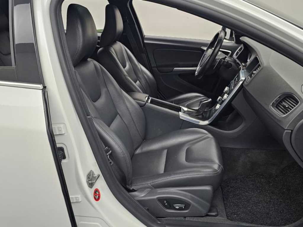 볼보 S60 뉴S60 D4 이미지 10