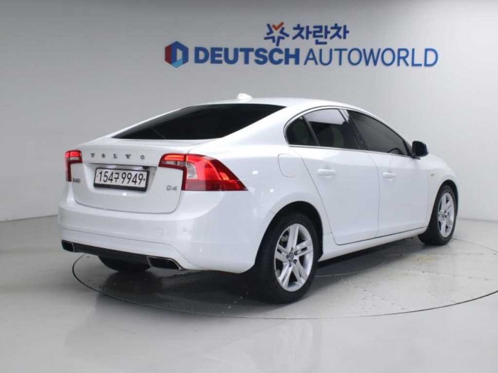 볼보 S60 뉴S60 D4 이미지 4