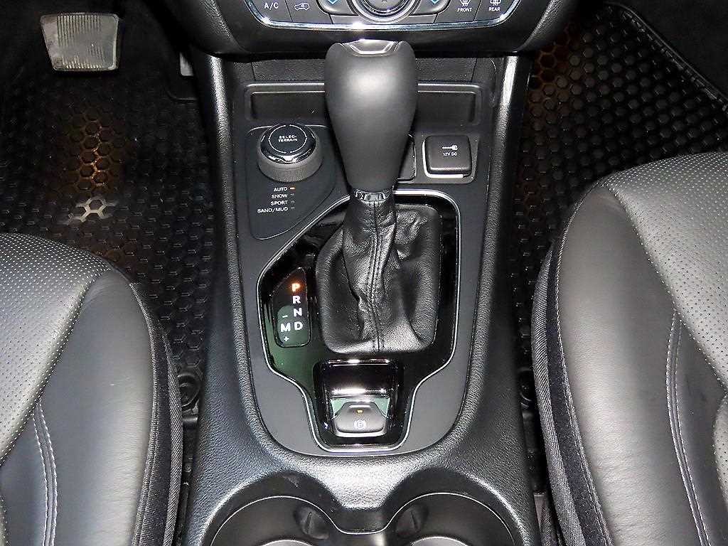 지프 체로키 체로키(KL) 2.4 리미티드 AWD 이미지 12