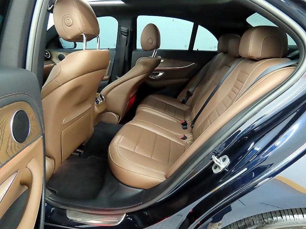 벤츠 E 클래스 E-클래스 W213 E250 아방가르드 이미지 6
