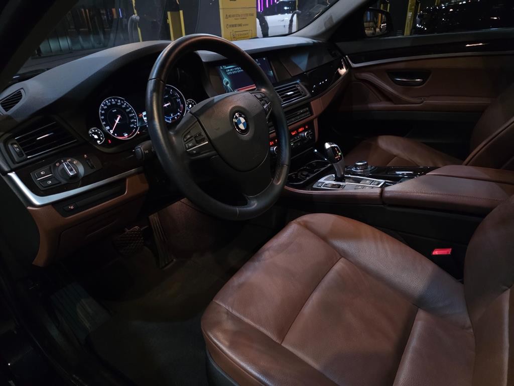 BMW 5시리즈 5시리즈 (F10) 525d xDrive 이미지 5