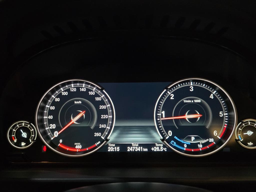 BMW 5시리즈 5시리즈 (F10) 525d xDrive 이미지 9