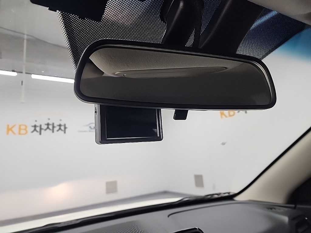 KG모빌리티(쌍용) 티볼리 베리 뉴 티볼리 2WD 가솔린 1.5 V3 이미지 17