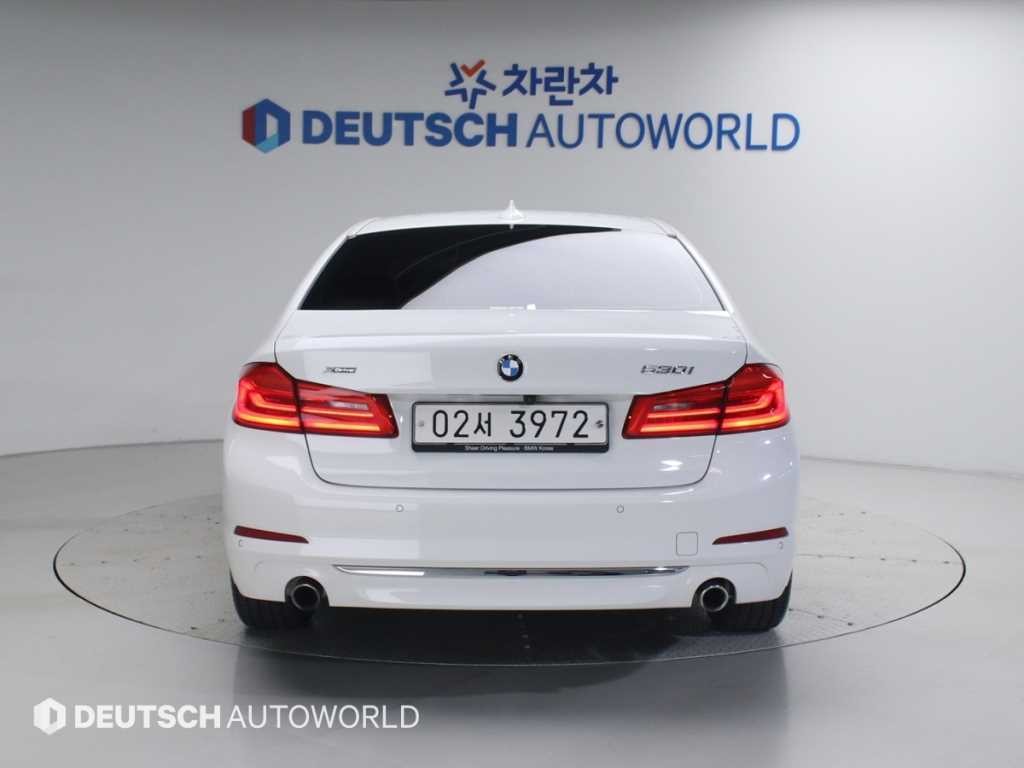 BMW 5시리즈 5시리즈 (G30) 530i xDrive 럭셔리 플러스 이미지 4