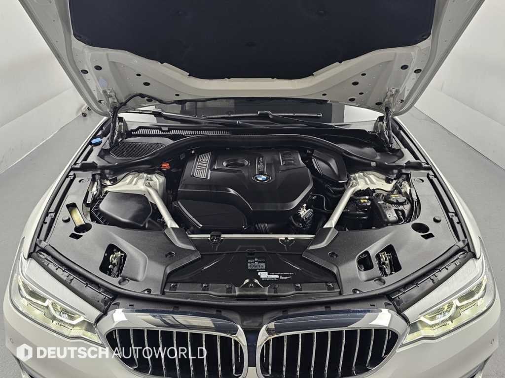 BMW 5시리즈 5시리즈 (G30) 530i xDrive 럭셔리 플러스 이미지 6