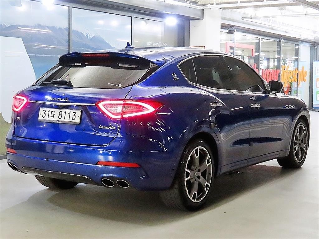 마세라티 르반떼 3.0 AWD 이미지 4