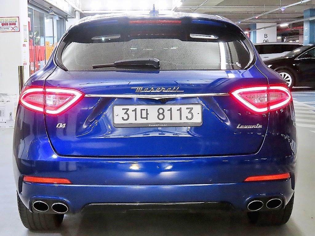 마세라티 르반떼 3.0 AWD 이미지 5