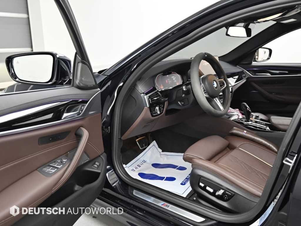 BMW 5시리즈 5시리즈 (G30) 530i xDrive M 스포츠 이미지 11