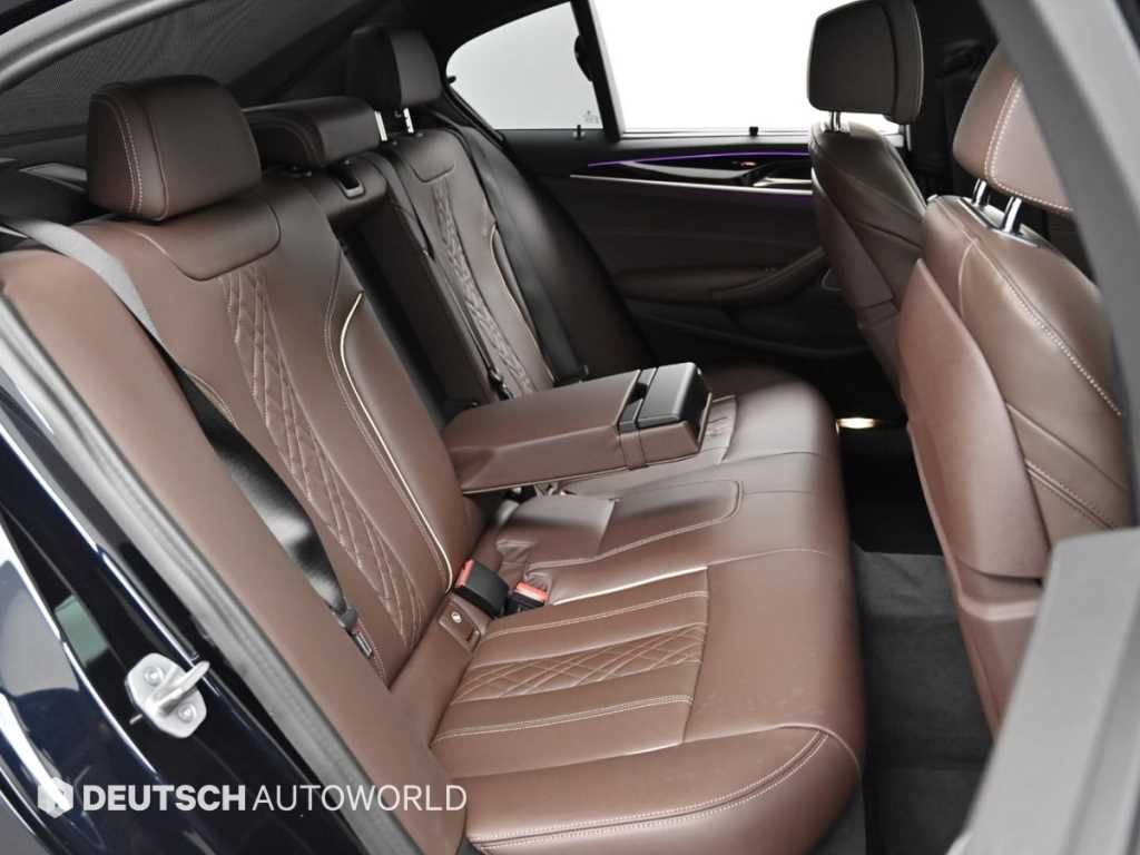 BMW 5시리즈 5시리즈 (G30) 530i xDrive M 스포츠 이미지 12
