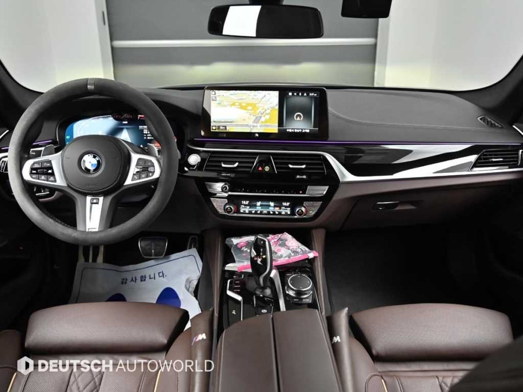 BMW 5시리즈 5시리즈 (G30) 530i xDrive M 스포츠 이미지 7