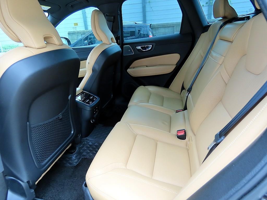 볼보 XC60 XC60(2세대) T6 AWD 인스크립션 이미지 6