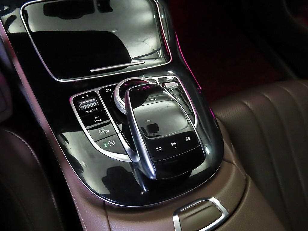 벤츠 E 클래스 E-클래스 W213 E300 4MATIC 익스클루시브 이미지 14