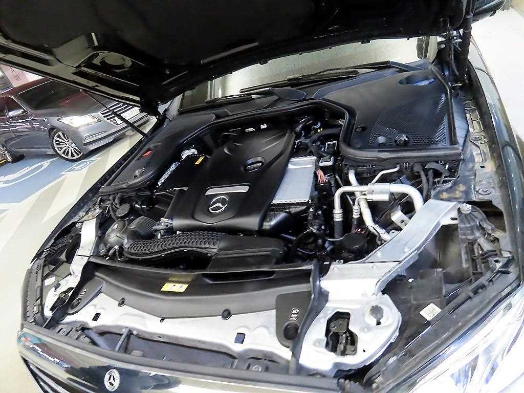 벤츠 E 클래스 E-클래스 W213 E300 4MATIC 익스클루시브 이미지 19