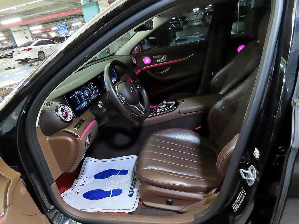 벤츠 E 클래스 E-클래스 W213 E300 4MATIC 익스클루시브 이미지 6