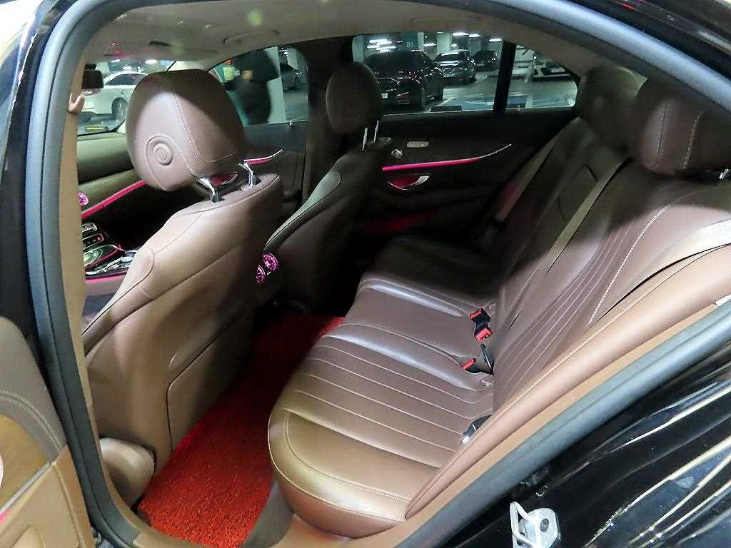 벤츠 E 클래스 E-클래스 W213 E300 4MATIC 익스클루시브 이미지 7