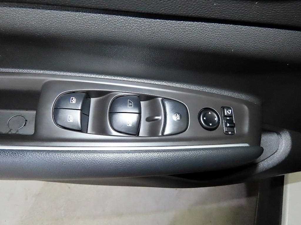 르노코리아(삼성) QM6 더뉴QM6 가솔린 2.0 GDe LE 2WD 이미지 13