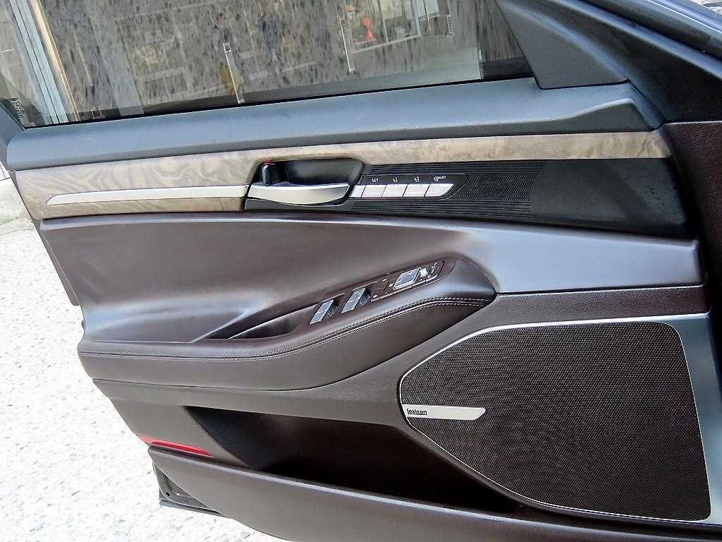 제네시스 G90 3.8 GDI AWD 프리미엄 럭셔리 이미지 12