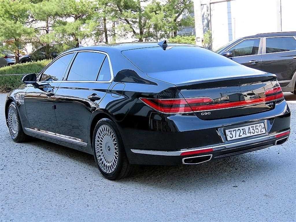 제네시스 G90 3.8 GDI AWD 프리미엄 럭셔리 이미지 3