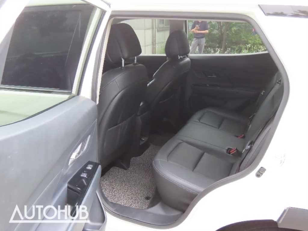 KG모빌리티(쌍용) 코란도 뷰티풀코란도 2WD 디젤 1.6 딜라이트 이미지 15