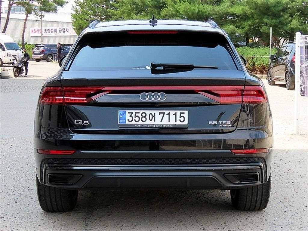 아우디 Q8 55 TFSI 콰트로 프리미엄 이미지 4