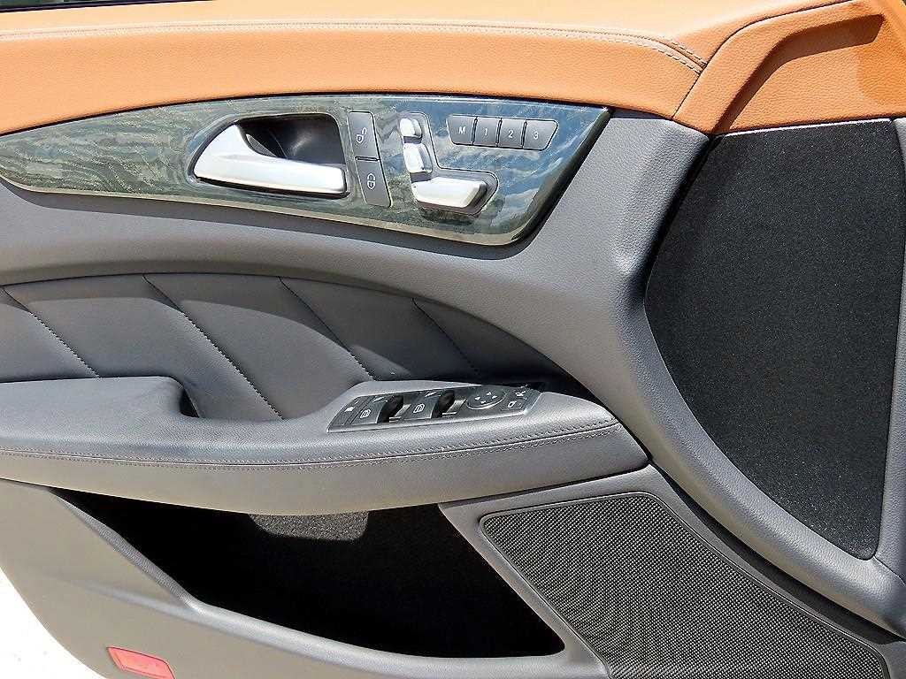 벤츠 CLS 클래스 CLS클래스 W218 CLS 400 AMG Line 이미지 11