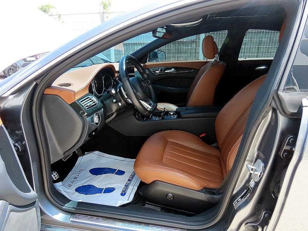 벤츠 CLS 클래스 CLS클래스 W218 CLS 400 AMG Line 이미지 5