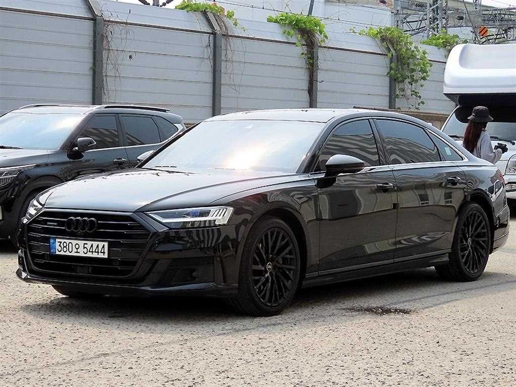 아우디 A8 A8 (D5) 55 TFSI 콰트로 LWB 이미지 2