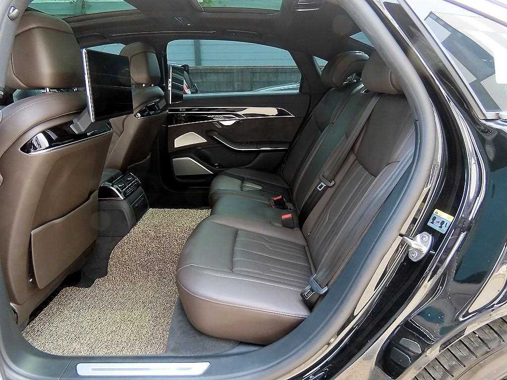아우디 A8 A8 (D5) 55 TFSI 콰트로 LWB 이미지 6