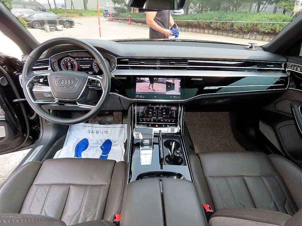 아우디 A8 A8 (D5) 55 TFSI 콰트로 LWB 이미지 7