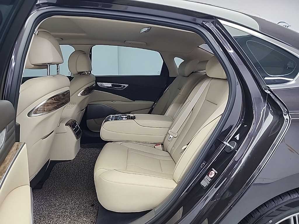 기아 K9 더 K9 3.8 GDI AWD 플래티넘Ⅰ 이미지 12