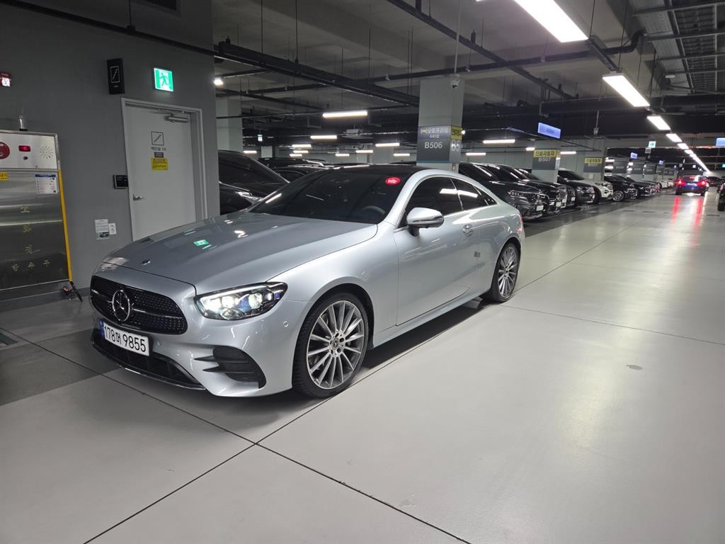 벤츠 E 클래스 E-클래스 W213 E450 4MATIC 쿠페 이미지 2
