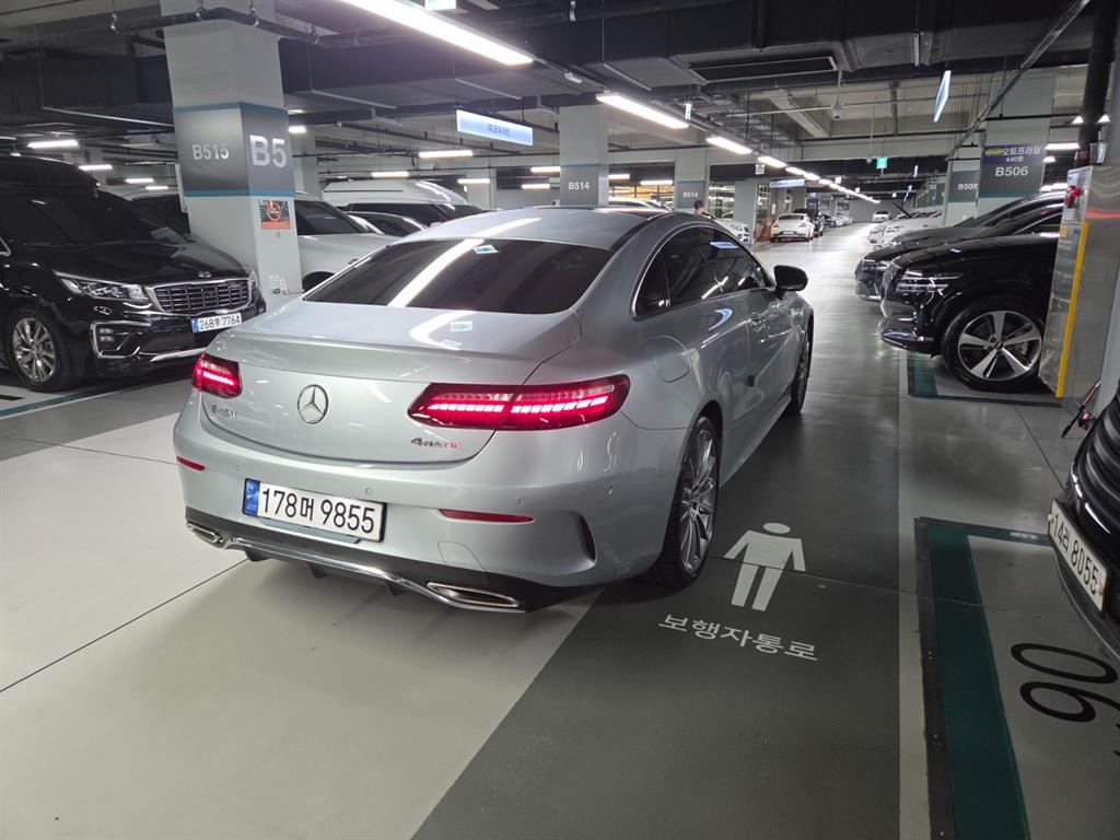 벤츠 E 클래스 E-클래스 W213 E450 4MATIC 쿠페 이미지 3