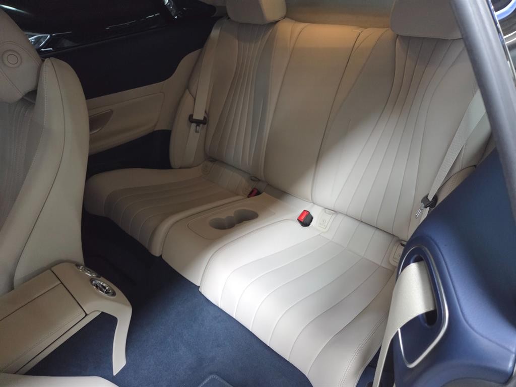 벤츠 E 클래스 E-클래스 W213 E450 4MATIC 쿠페 이미지 5