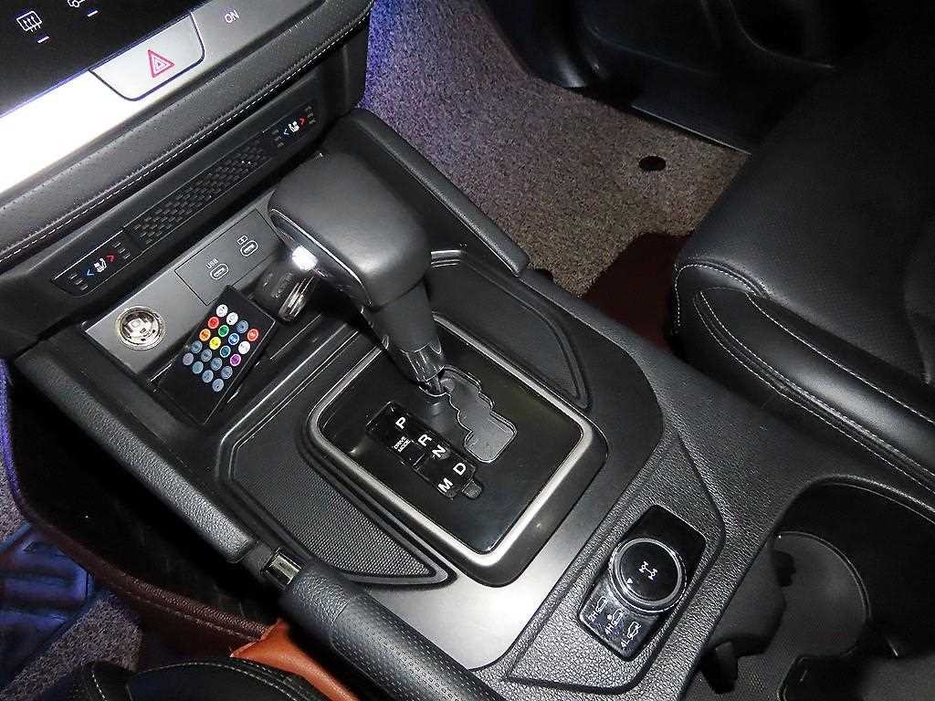 KG모빌리티(쌍용) 렉스턴 더 뉴 렉스턴 스포츠 칸 디젤 2.2 4WD 쿨멘 프레스티지 이미지 12