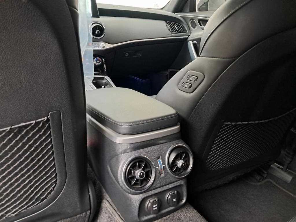 기아 스팅어 가솔린 2.0 터보 2WD 플래티넘 이미지 16