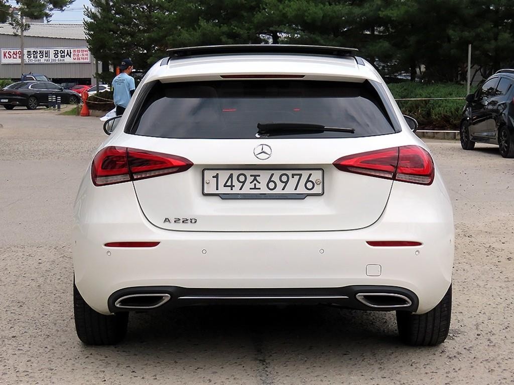 벤츠 A 클래스 A클래스 W177 A220 해치백 이미지 4