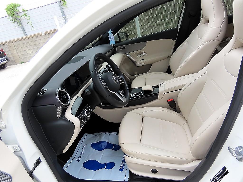 벤츠 A 클래스 A클래스 W177 A220 해치백 이미지 5