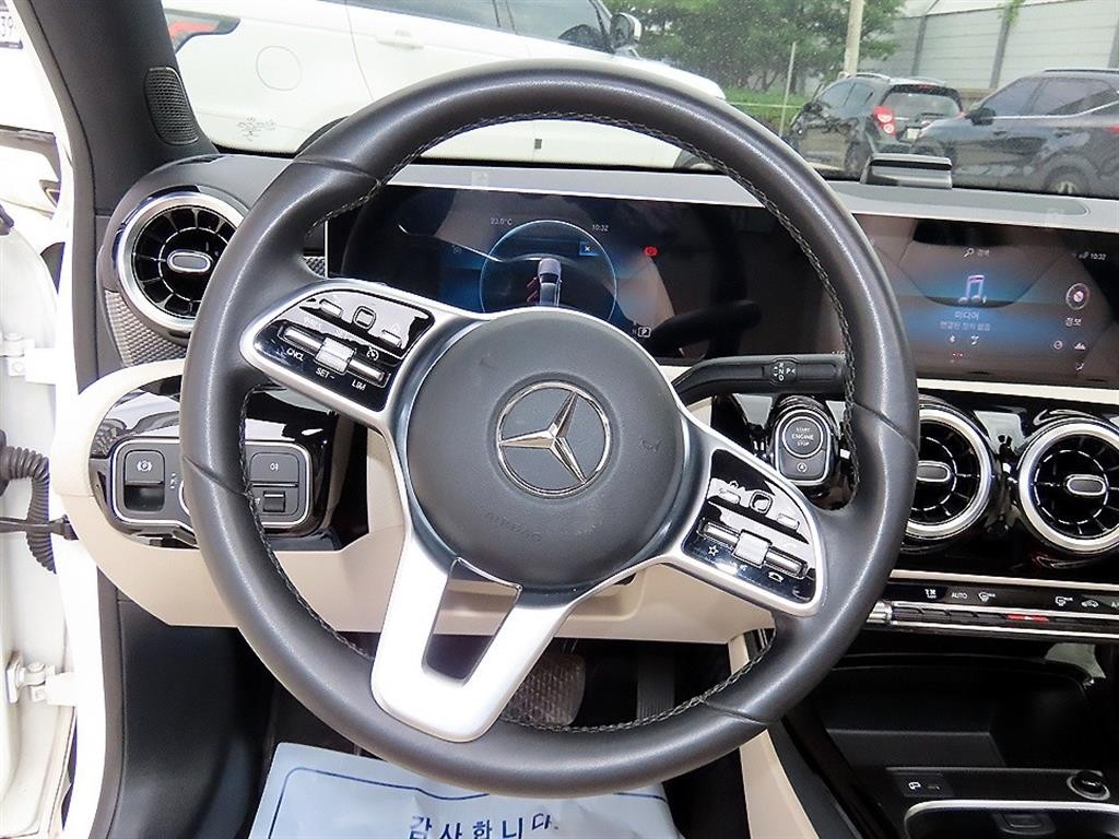 벤츠 A 클래스 A클래스 W177 A220 해치백 이미지 8