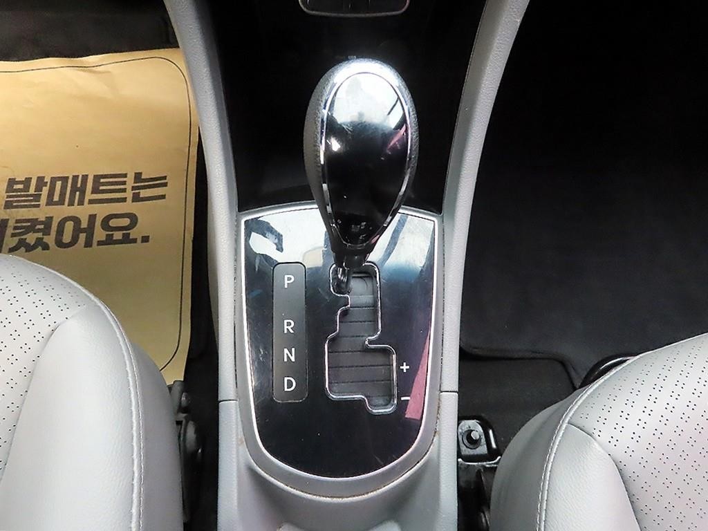 현대 엑센트 엑센트신형 1.4VVT 프리미어 이미지 10