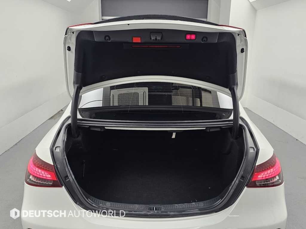 벤츠 E 클래스 E-클래스 W213 E220d 4MATIC AMG라인 이미지 19