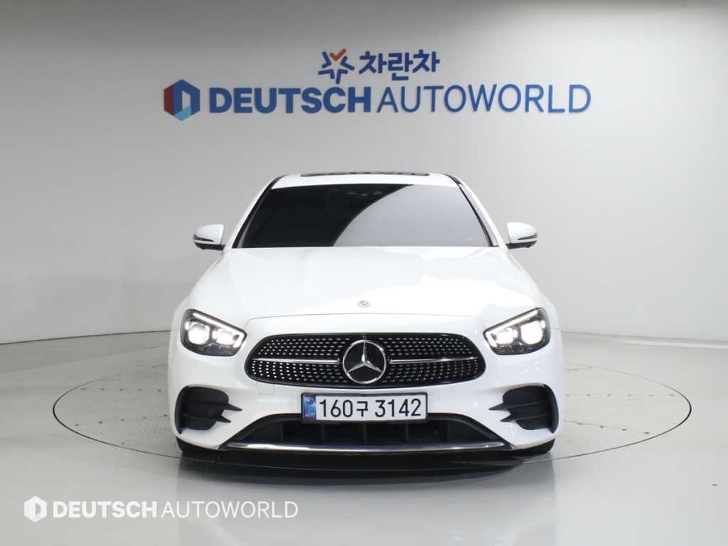 벤츠 E 클래스 E-클래스 W213 E220d 4MATIC AMG라인 이미지 3
