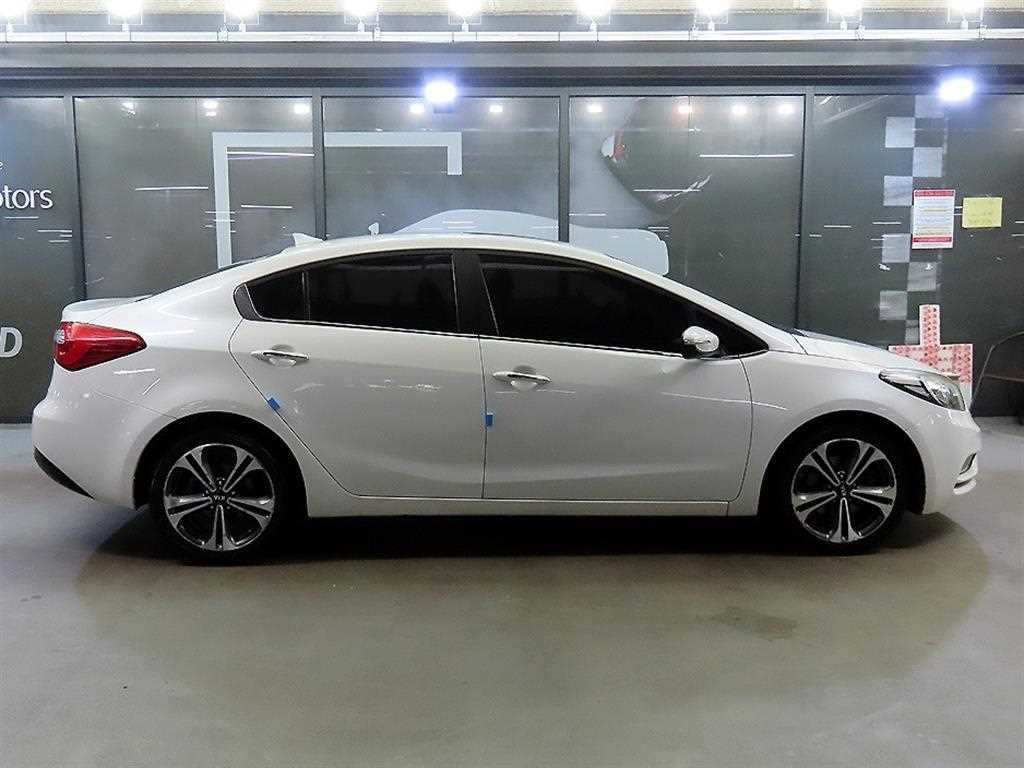 기아 K3 1.6 GDI 트렌디 이미지 3